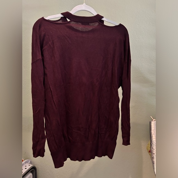 Splendid Maroon Cold Shoulder Cut Out Long Sleeve Sweater Size M - Picture 2 of 3